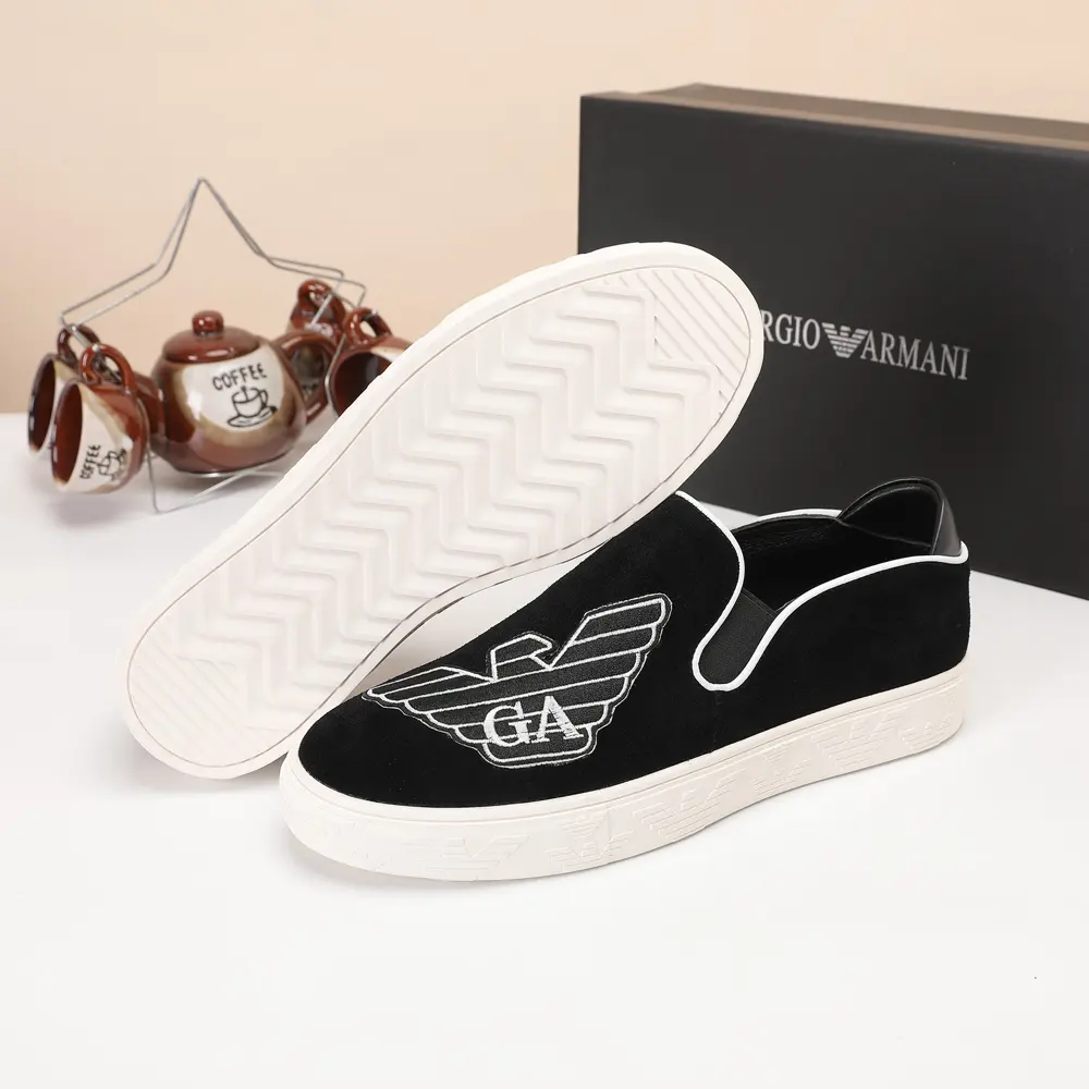 Armani high-end series of casual men’s shoes