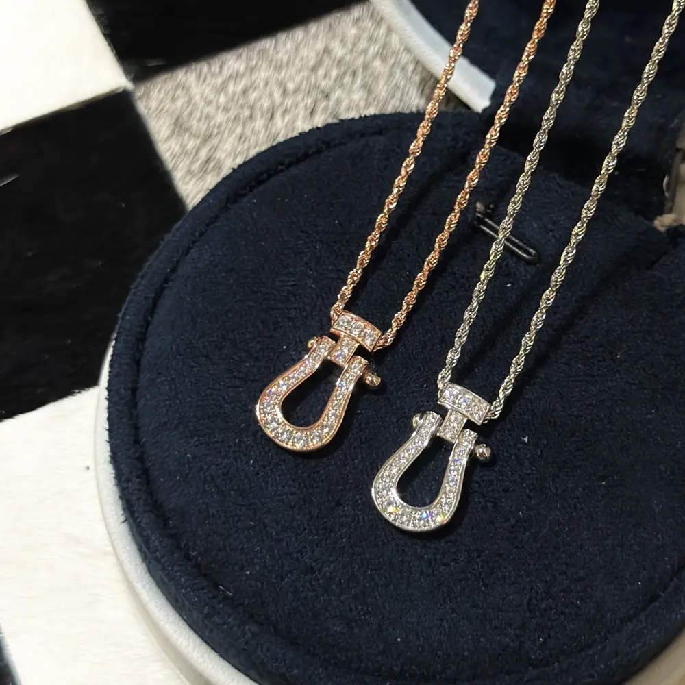 Fred full diamond horseshoe thick twist necklace