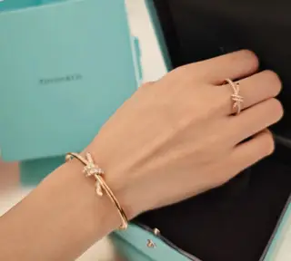 Tiffany single loop diamond knot bracelet