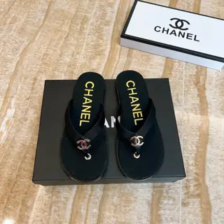 Chanel flip-flops Slippers