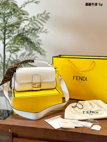 Fendi Baguette
