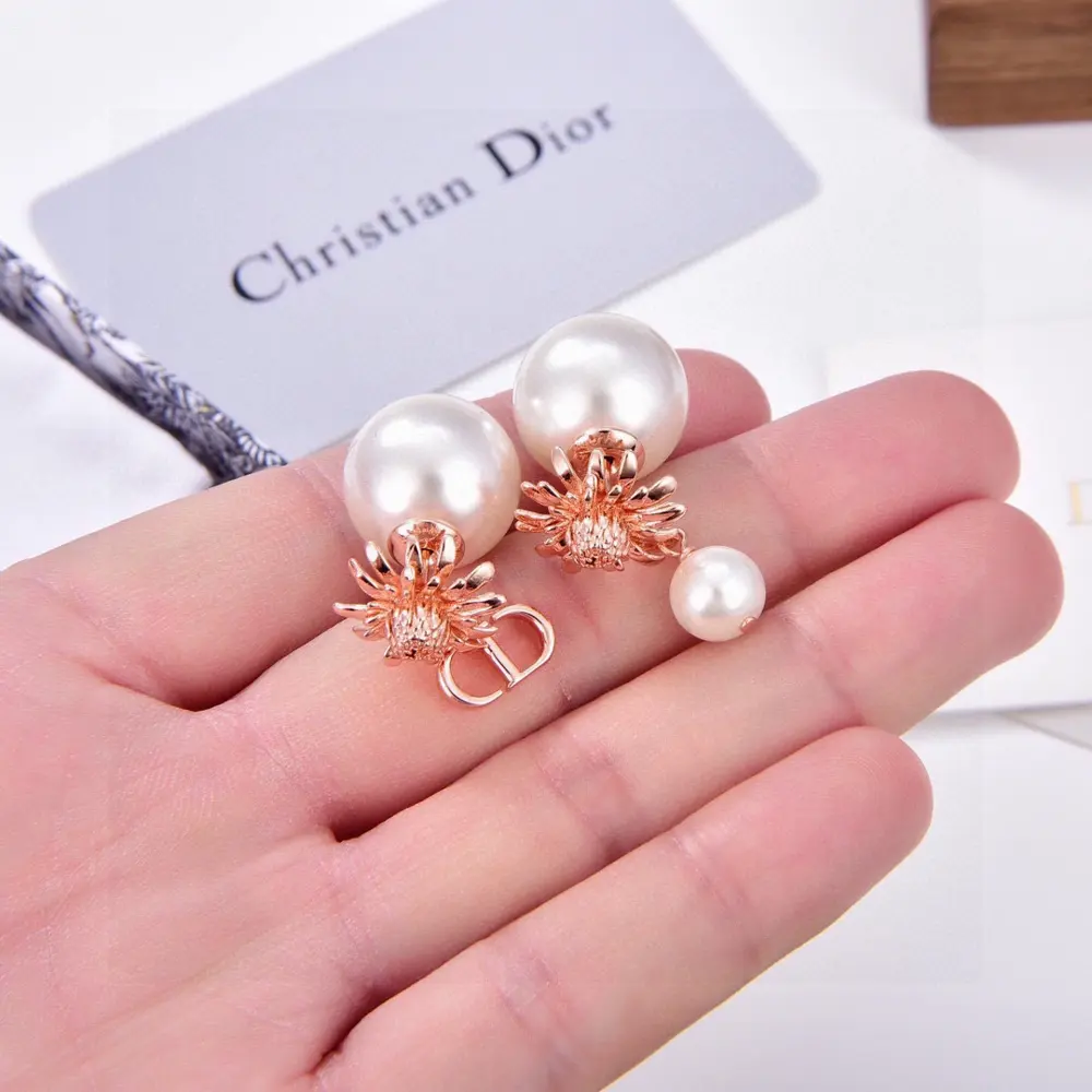 DIOR Rose Gold Flower Earrings The same brass material as the counter