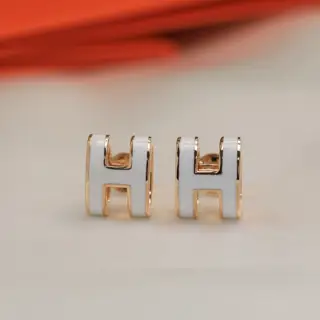 Hermes H earrings classic wonderful presentation Hermes Love Magic Square Enamel. With