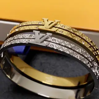 Louis Vuitton Unisex Diamond Engraved Bracelet