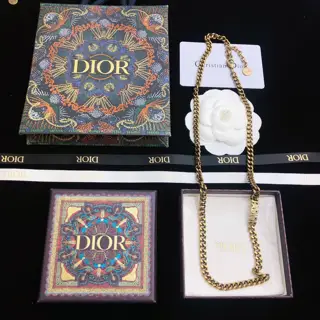 DIOR CD necklace The same brass material as the counter