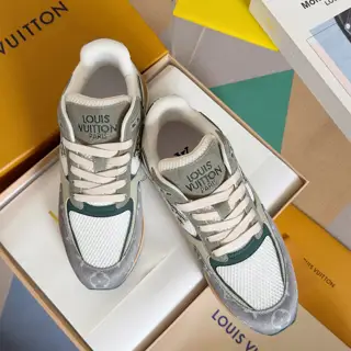 Louis Vuitton Casual Sneakers