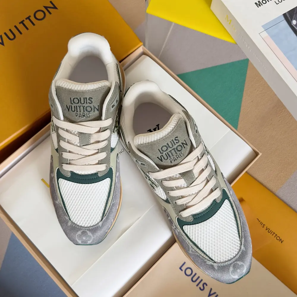 Louis Vuitton Casual Sneakers