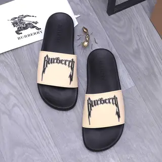 BURBERRY Couple slippers