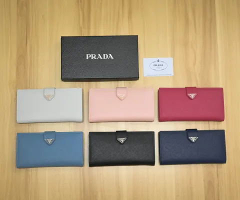 prada Wallet
