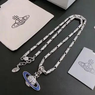 Vivienne Westwood Classic Large Saturn Necklace