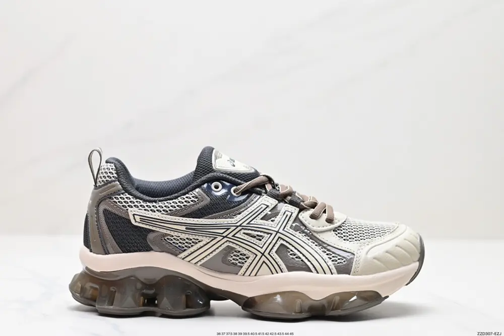 ASICS uses environmentally friendly space leather combined with breathable mesh upper 1203A270-022