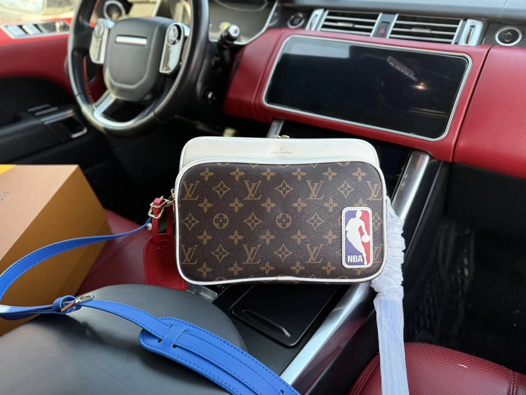 Louis Vuitton Crossbody M45583