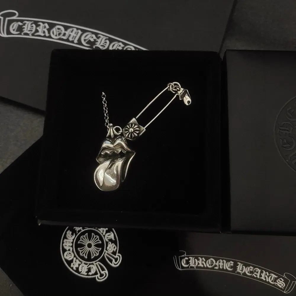 Chrome Hearts tongue pin necklace/sweater chain