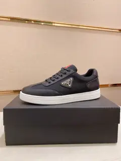 Prada casual fashion men’s shoes
