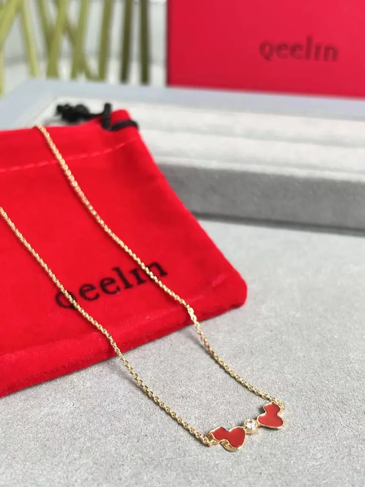 Qeelin Chinese red double gourd necklace