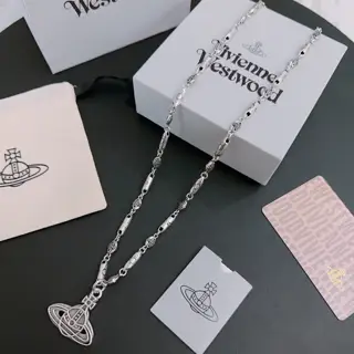 Vivienne Westwood Classic Large Saturn Necklace