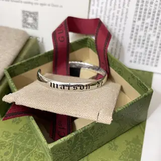 Gucci “Maison de l’Amour” couple bracelet