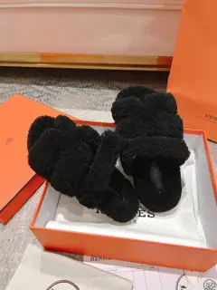 Hermès fur and leather curly fur Shoes
