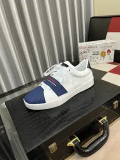 Dolce & Gabbana Dolce&Gabbana high-end men’s sports and casual shoes. Original goods from