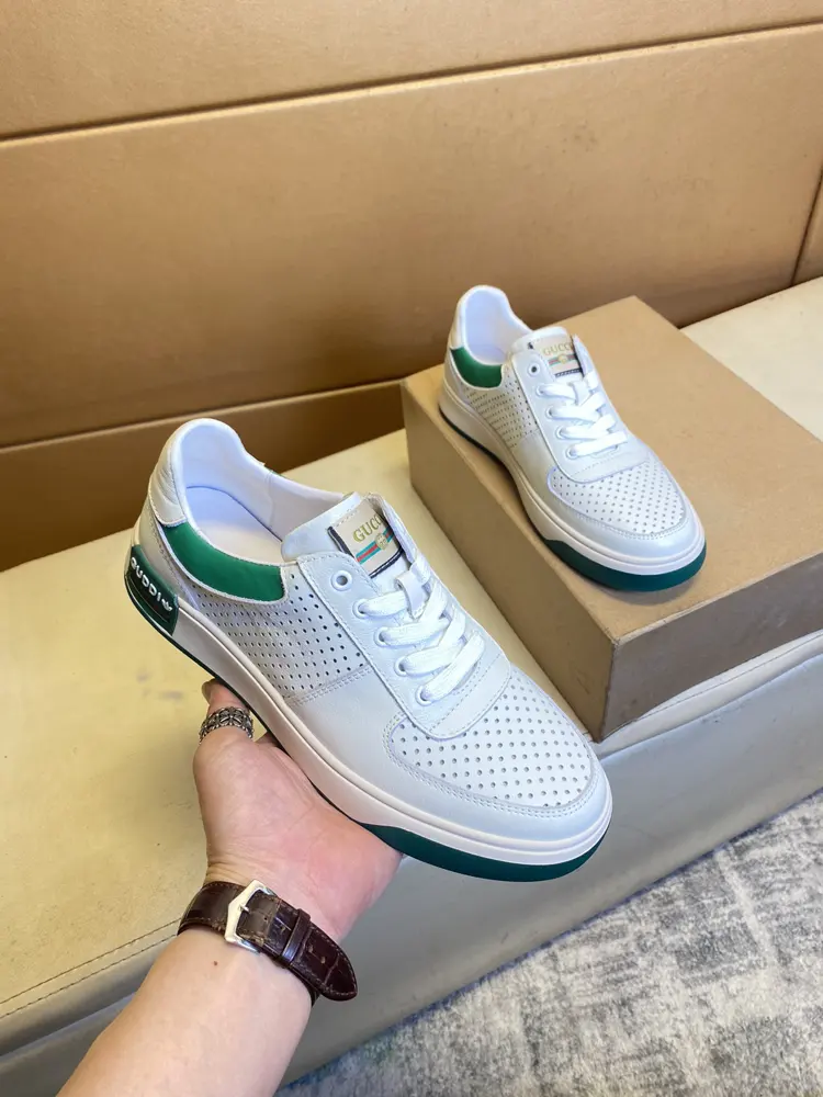 Gucci sneakers. Counter purchase Casual Original leather imported from Italy
