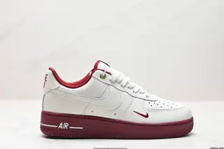 NIKE AIR FORCE 1‘07 Sneakers BV0740-100