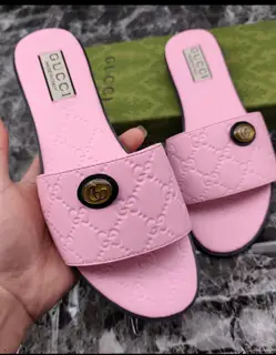 Gucci slippers