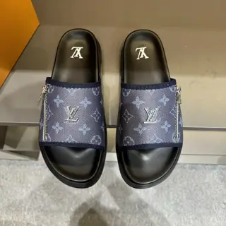 Louis Vuitton high-end men’s summer slippers
