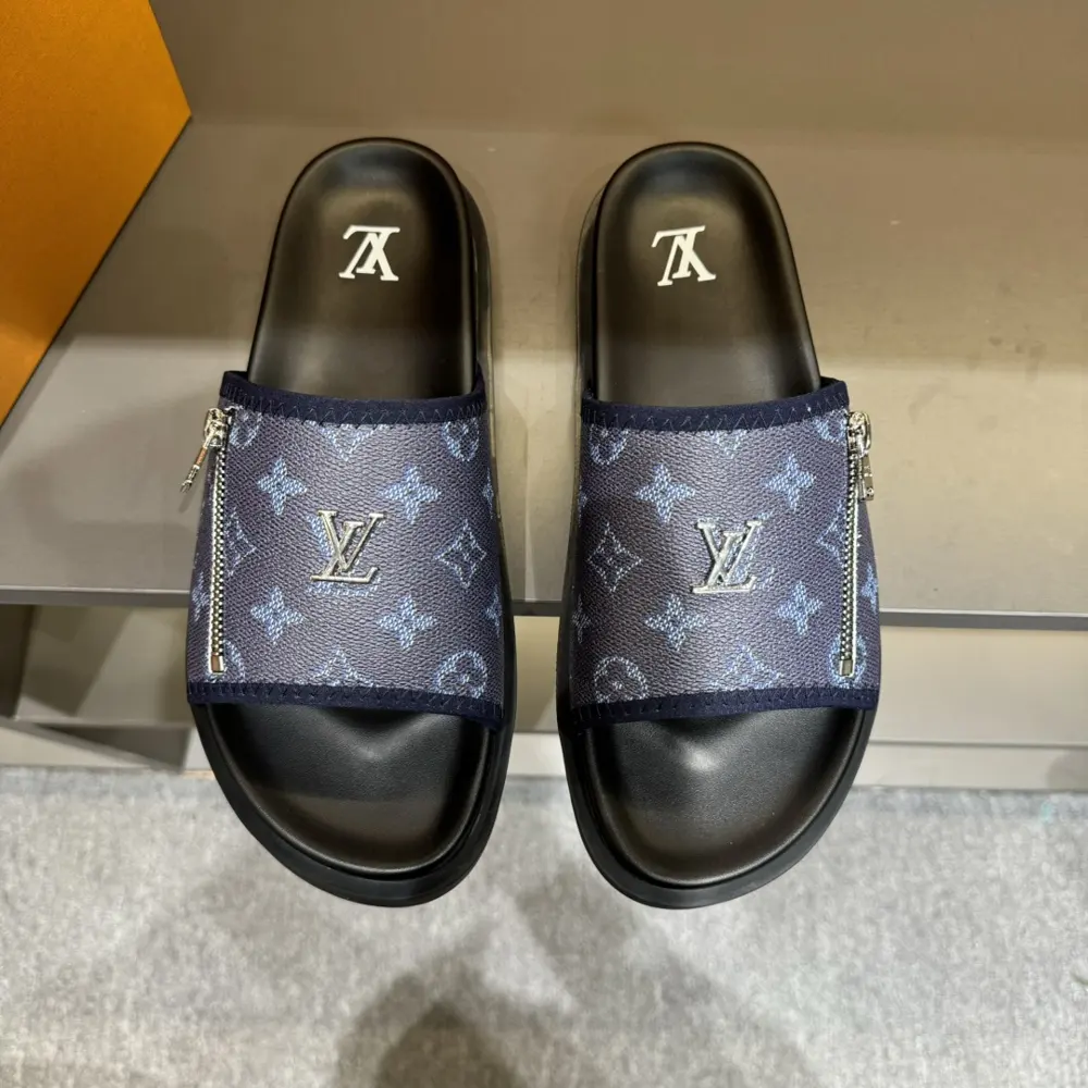 Louis Vuitton high-end men’s summer slippers