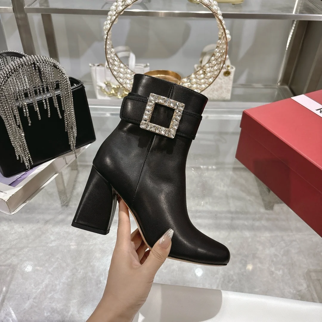Roger Vivier’s new high-heeled bare boots are here. They are really here. The RV classic