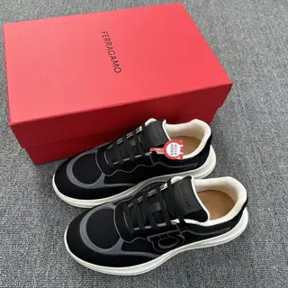 Salvatore Ferragamo Gancini Buckle Low-top Sneakers