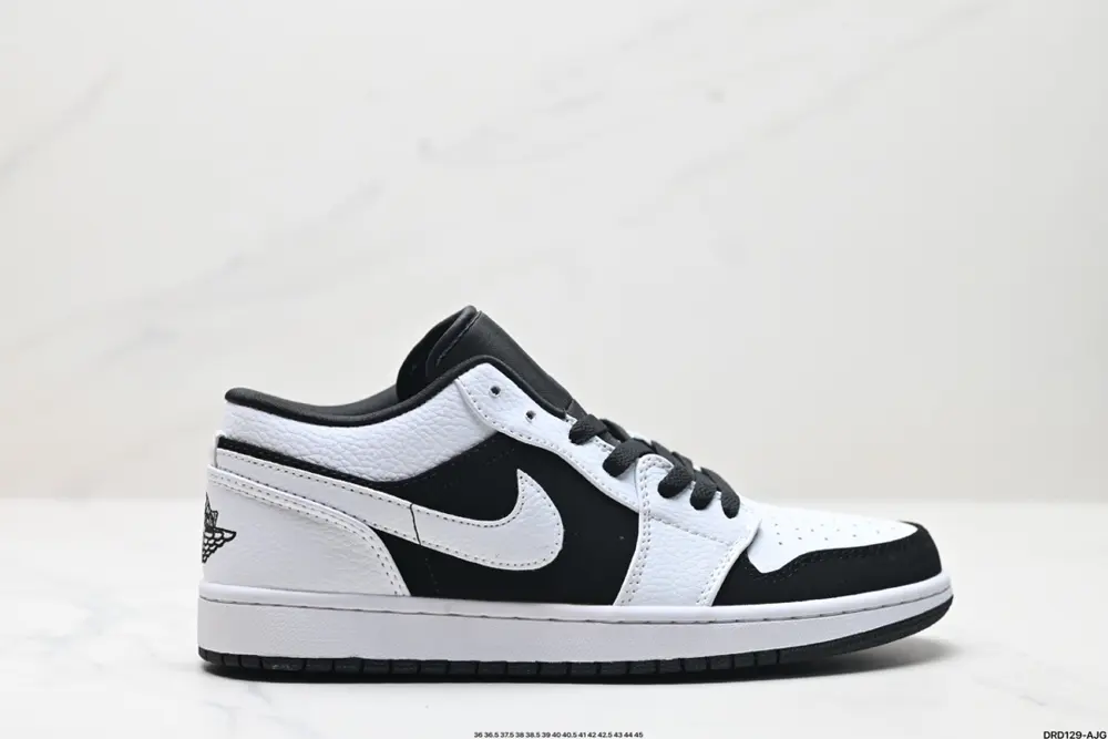 Nike Air Jordan 1 Low Sneakers DC0774-105