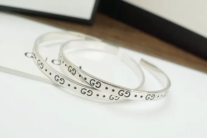 GUCCI Double G Thin Open Bracelet Unique personality