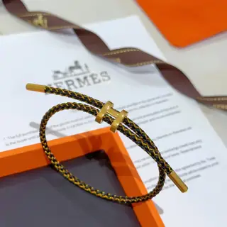 Hermès bracelet is a real test of the craftsmanship of the craftsman. To ensure that the