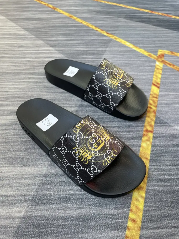 Gucci couple flip flops