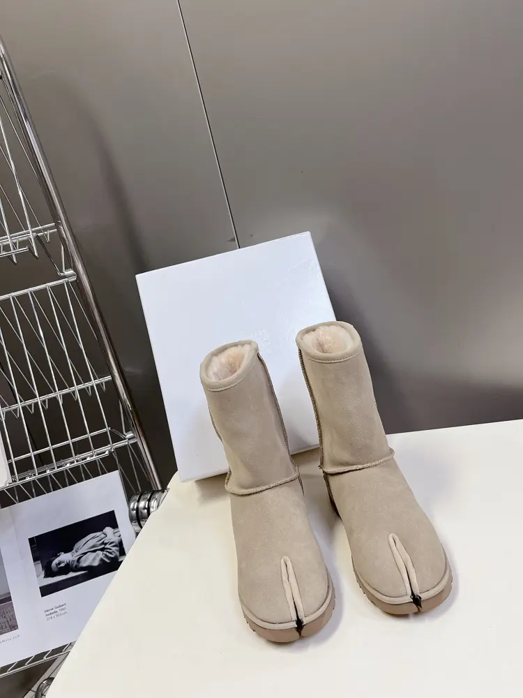 Maison Margiela MM6 split-toe snow boots are coming in new styles