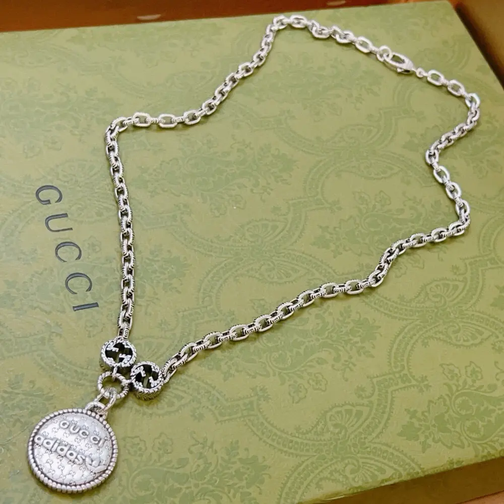The latest Gucci necklace with a higher-end chain