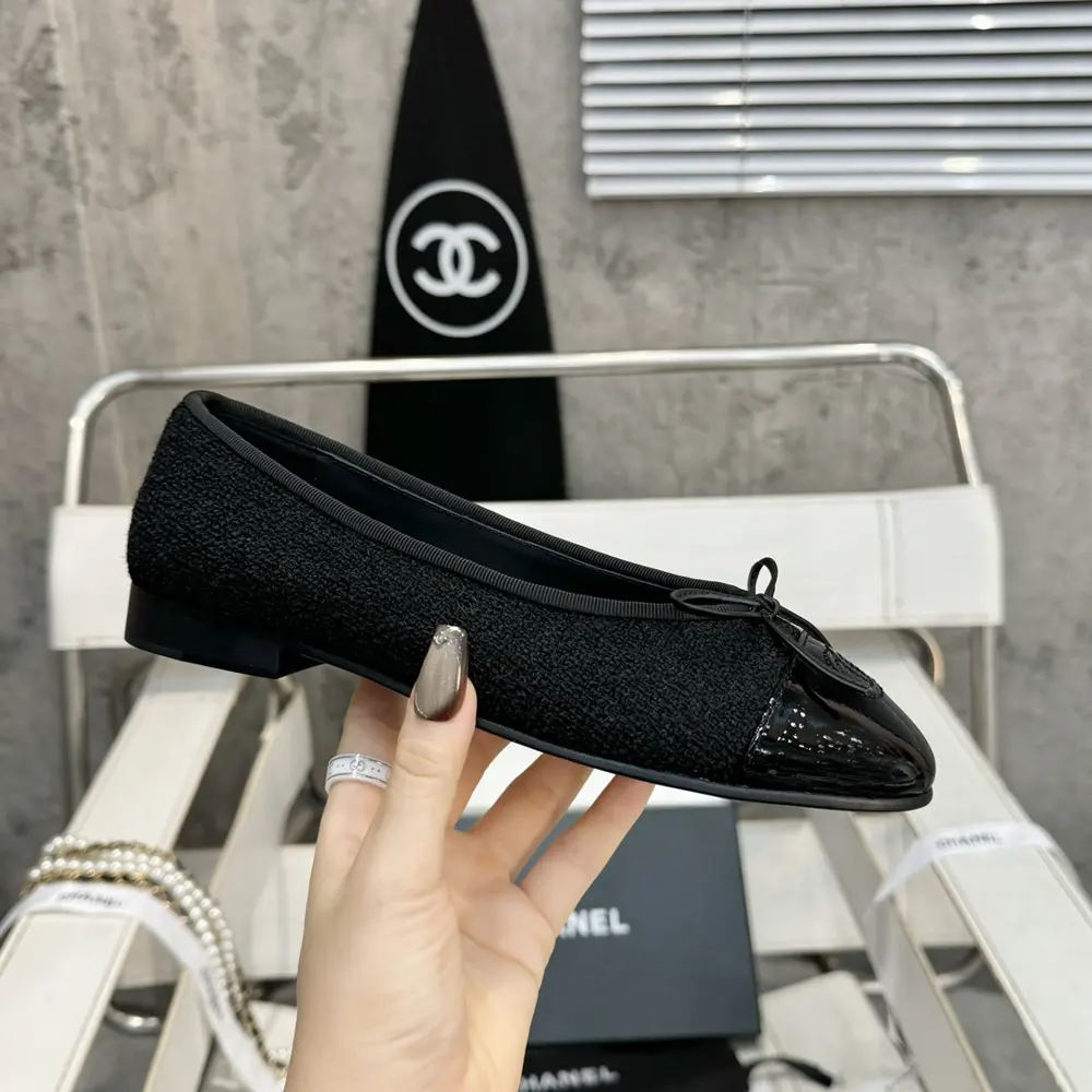 Chanel ballet flats are a timeless luxury classic~Material: imported mixed