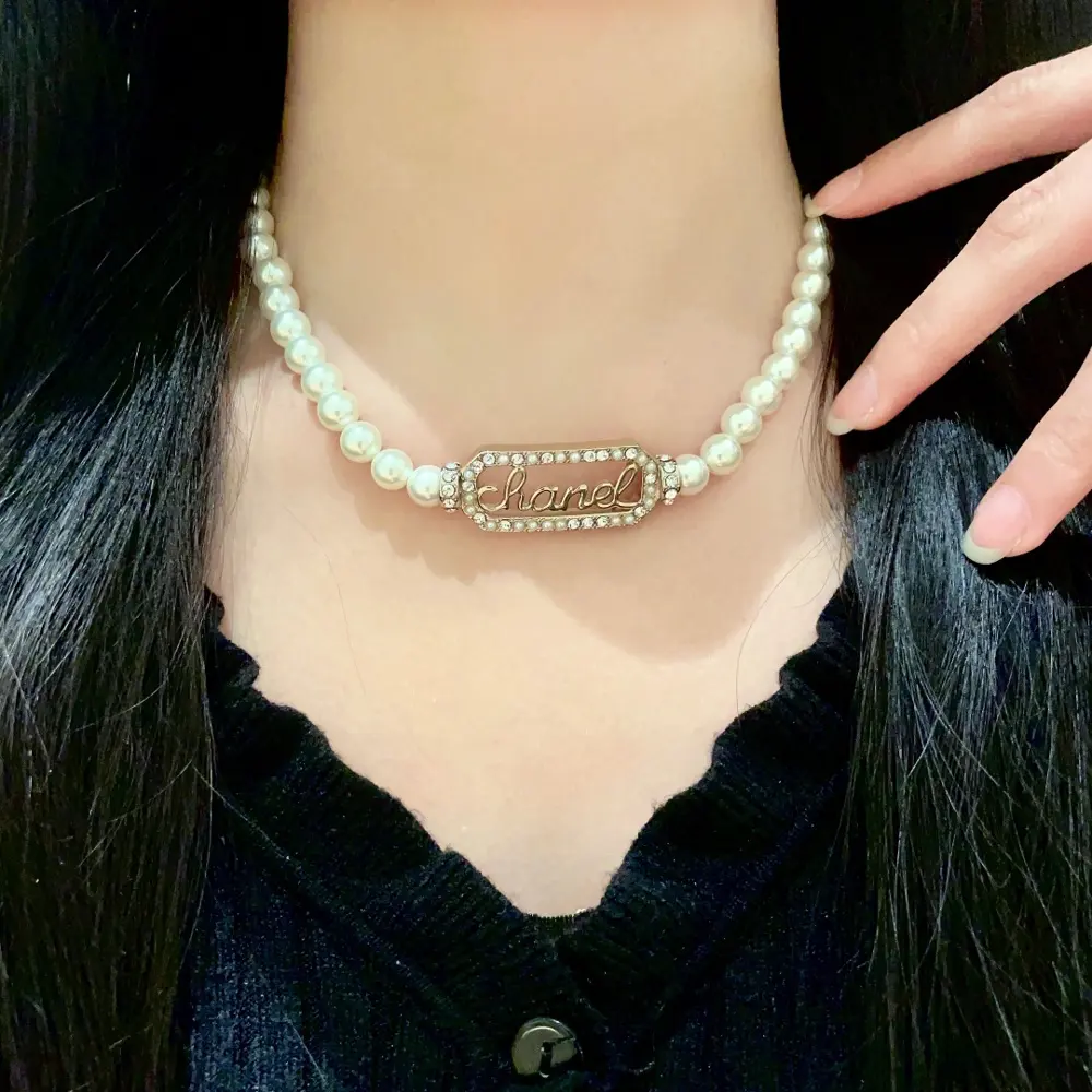 Chanel vintage necklace Chanel’s styles really need no introduction Each one is super