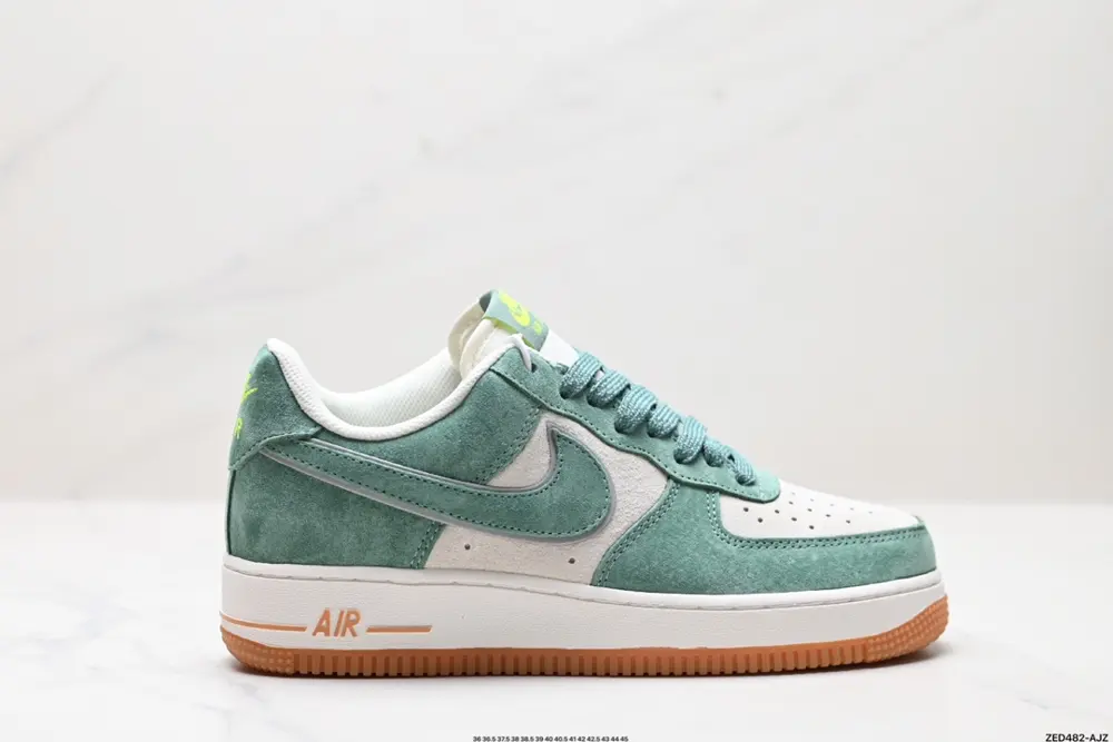 NIKE AIR FORCE 1’07 Sneakers CV0820-405