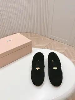Miu Miu Miu Coin Driving Shoes Plush Loafers Furry Shoes