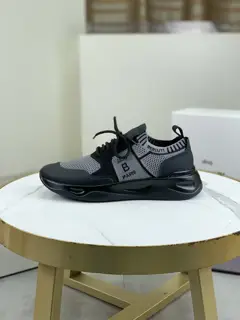 Berluti casual sneakers This model is more exquisite and fashionable with flying woven