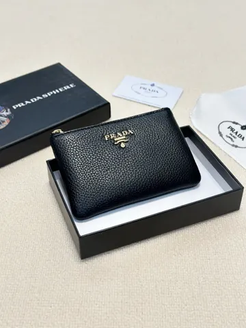 prada Wallet