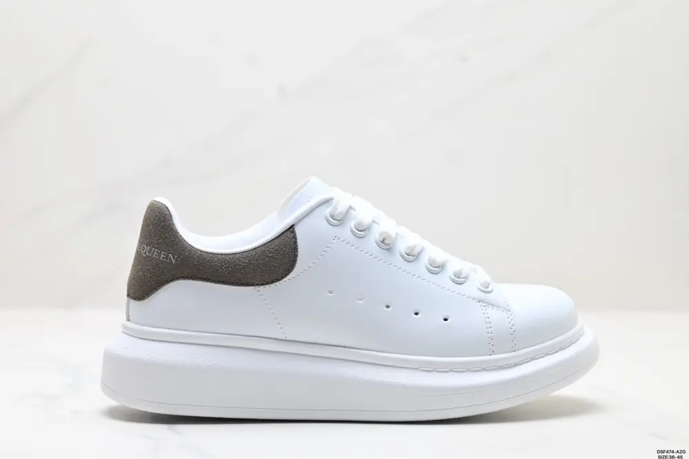 Italian luxury brand Alexander McQueen Sole Leather Sneakers low-top fashion thick-soled 553770