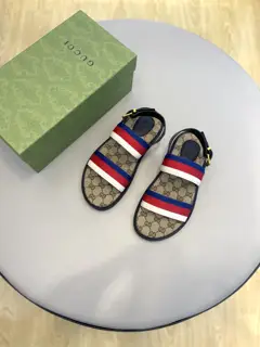 Gucci high-end men’s summer slippers