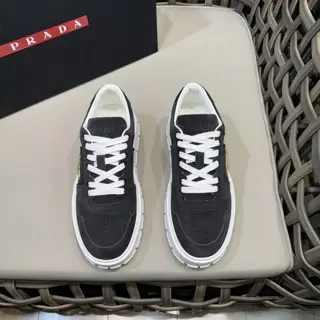Prada business thick-soled casual sneakers | This pair of sneakers has a neat design and