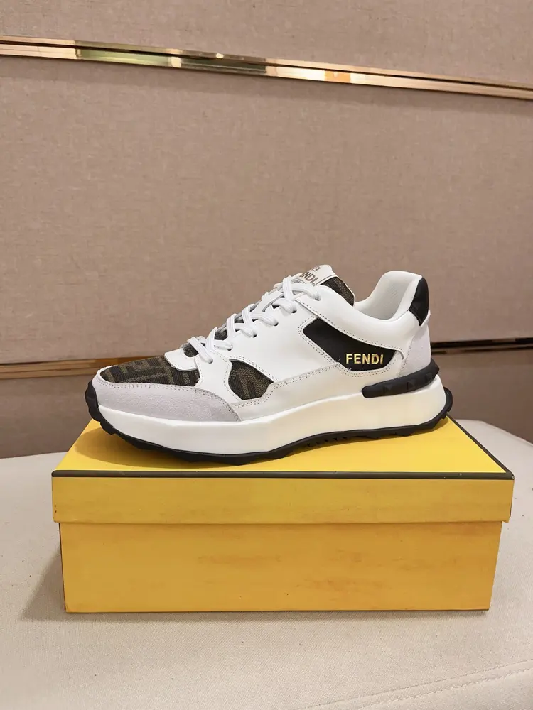 Fendi casual sports shoes upper Imported cowhide fabric Imported sheepskin lining. Original