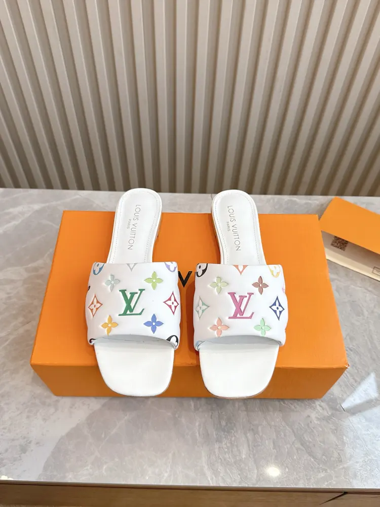 Louis Vuitton TM 6AM Takashi Murakami co-branded flat slippers 2025 early spring new top