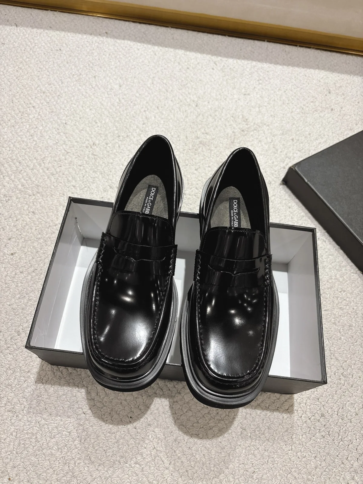 Dolce & Gabbana boutique casual leather shoes