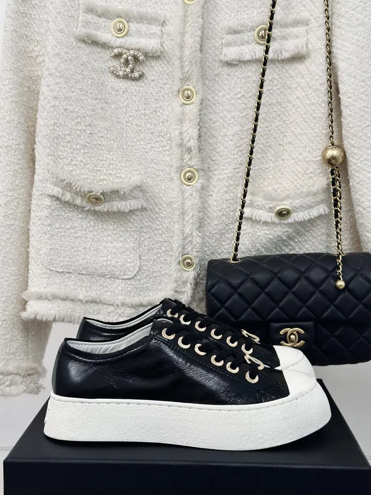 Chanel casual big toe shoes