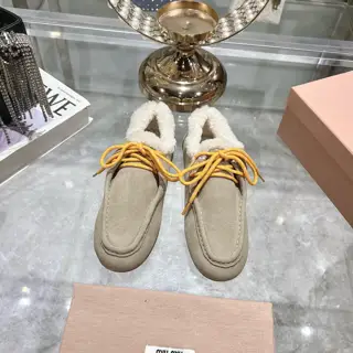 Miu Miu Miu new British style lace-up white shoes casual shoes